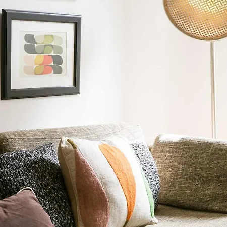 Appartement Charming With Terrace St Amaro Lisboa